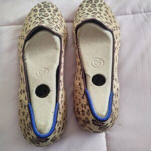 Rothy's OG Loafer Cheetah size 8.5 EUC